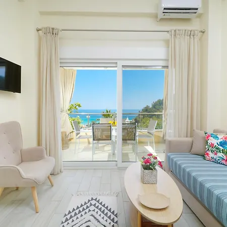 Lägenhetshotell Inroy Sea View 4*