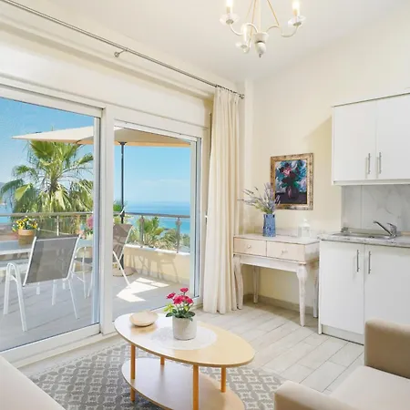 Inroy Sea View Lägenhetshotell