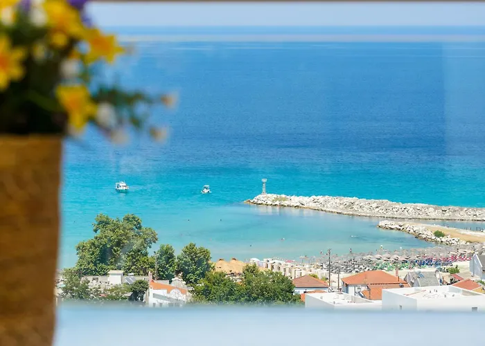 Апарт-отель Inroy Sea View 4*