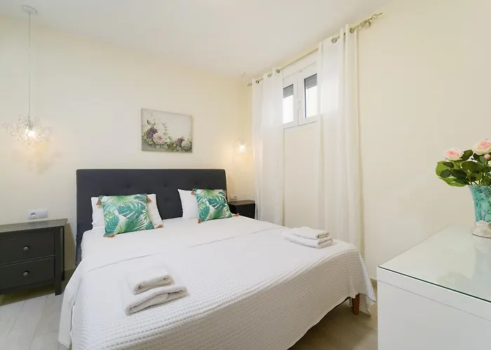 Inroy Sea View Апарт-отель Скала-Потамиас