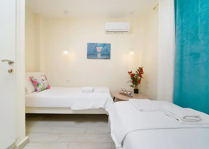 Апарт-отель Inroy Sea View