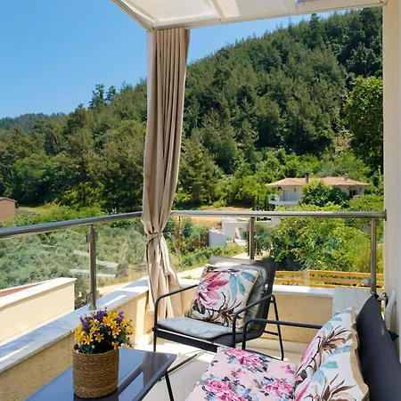 Inroy Sea View