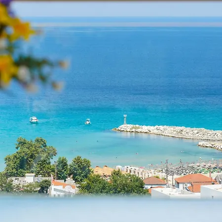 Appart hôtel Inroy Sea View *