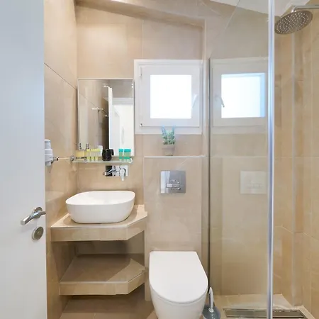 Inroy Sea View Aparthotel