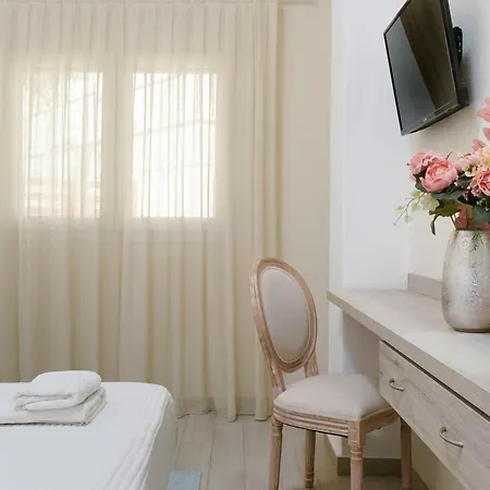 Aparthotel Inroy Sea View 4*