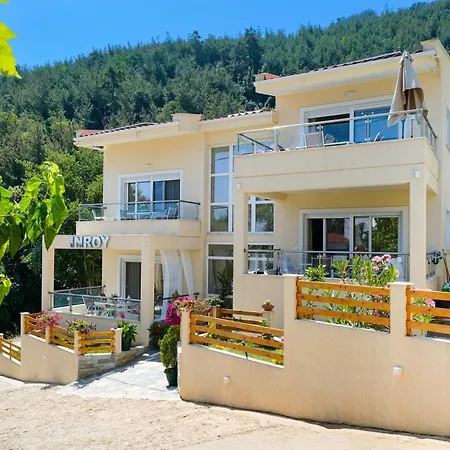 Appart hôtel Inroy Sea View *
