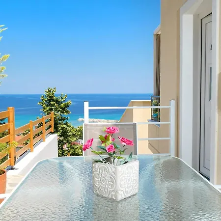 Inroy Sea View Aparthotel