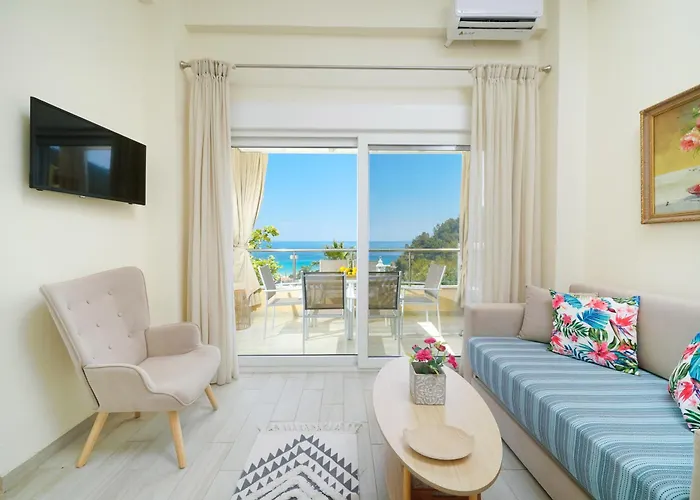 Appart hôtel Inroy Sea View 4*